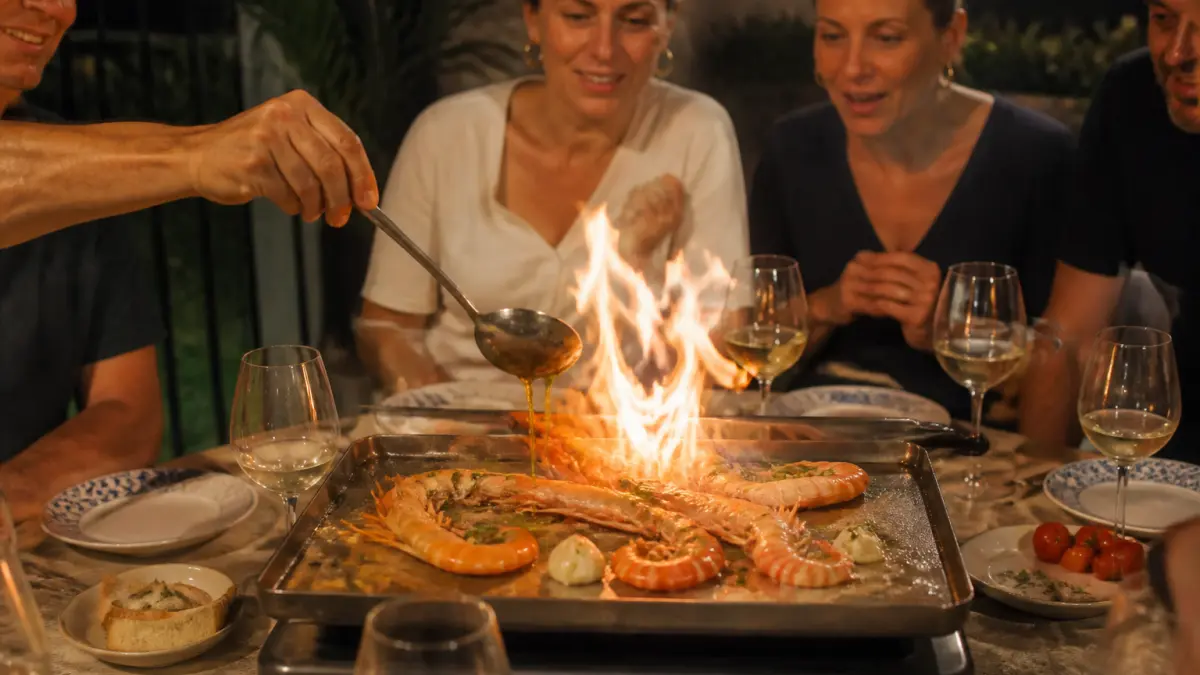 Plancha de table : 3 recettes bluffantes pour vos soirées entre amis